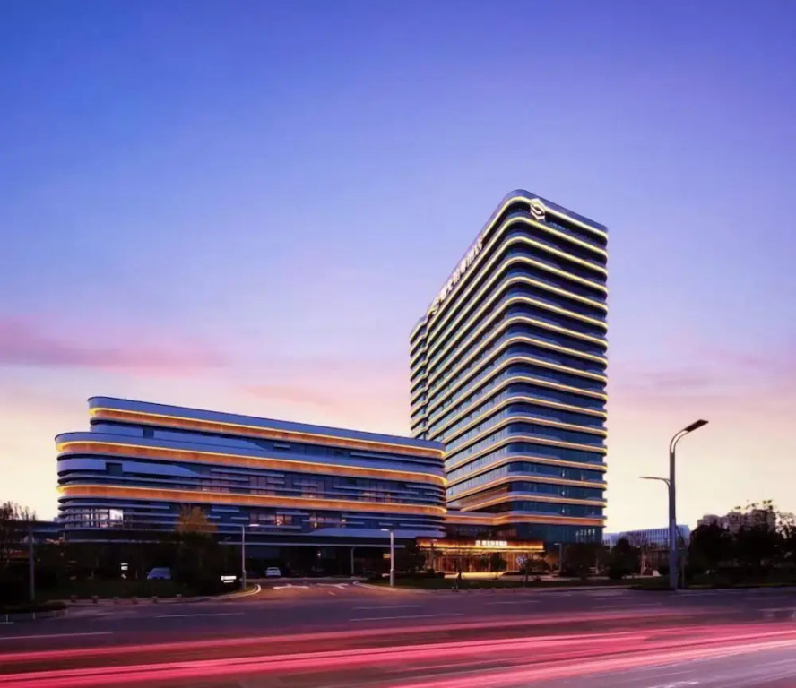 Sunstone Plaza Hotel