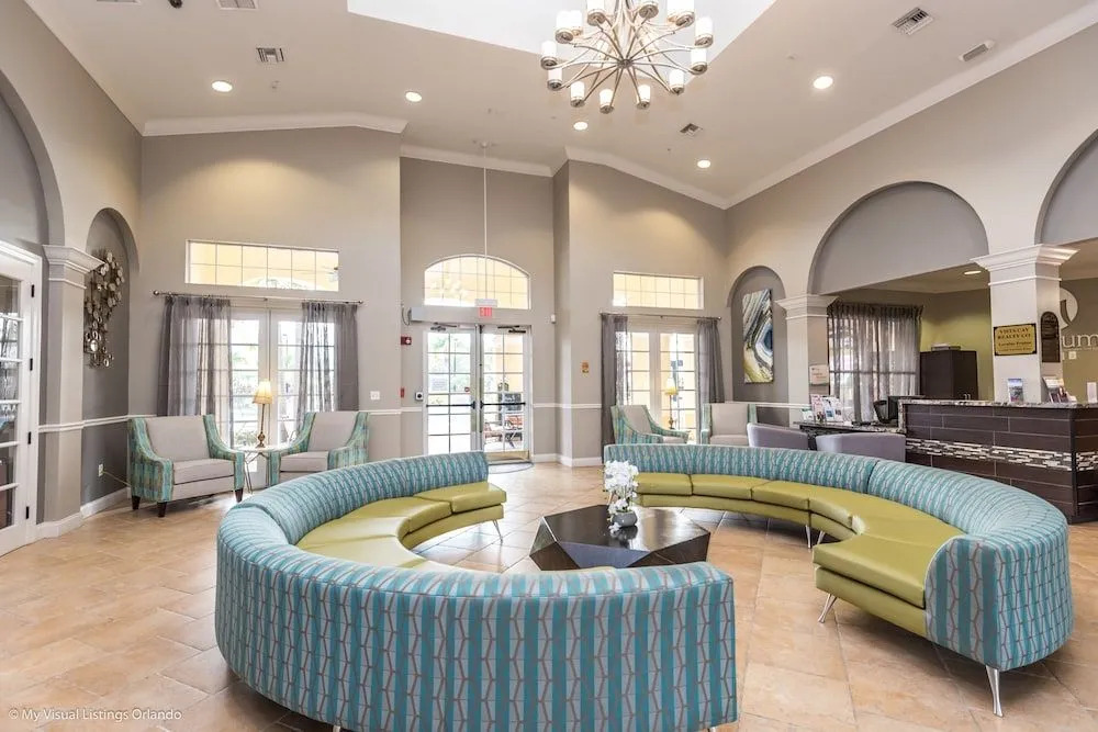 Casa Nova Deluxe Townhome 3 Bedroom Townhouse by RedAwning