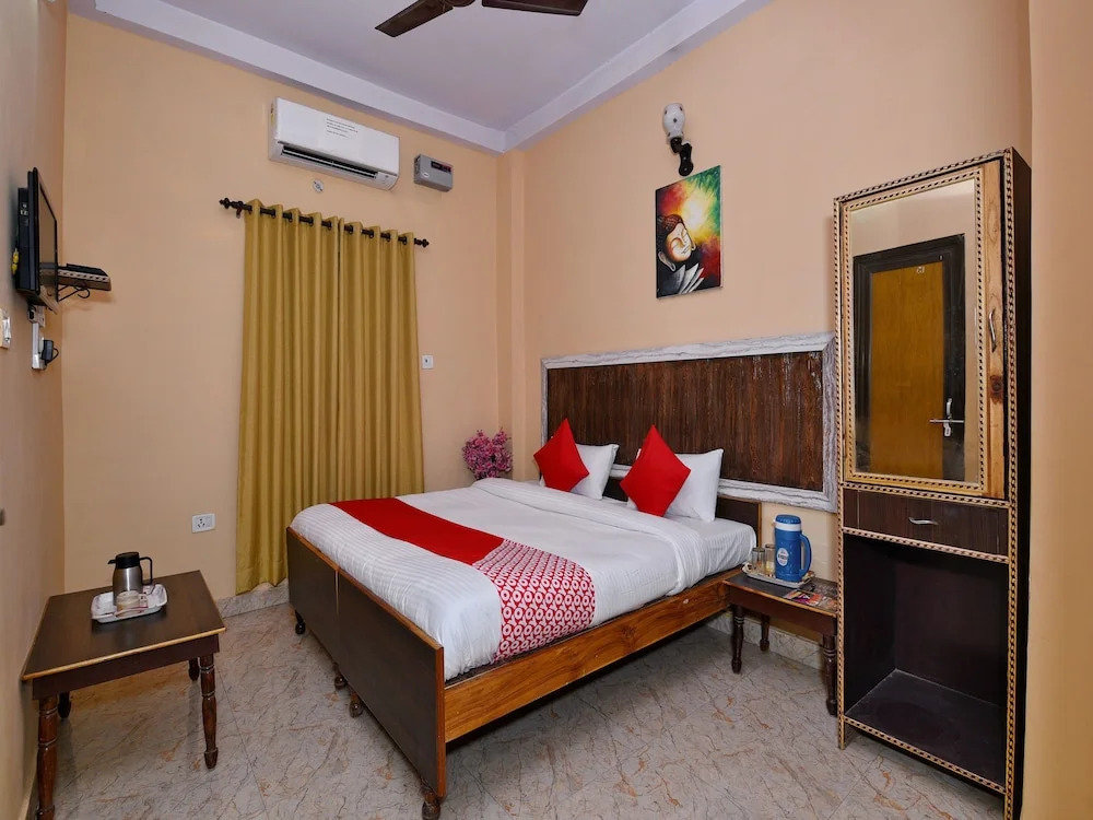 Oyo 14888 Aanvi Palace