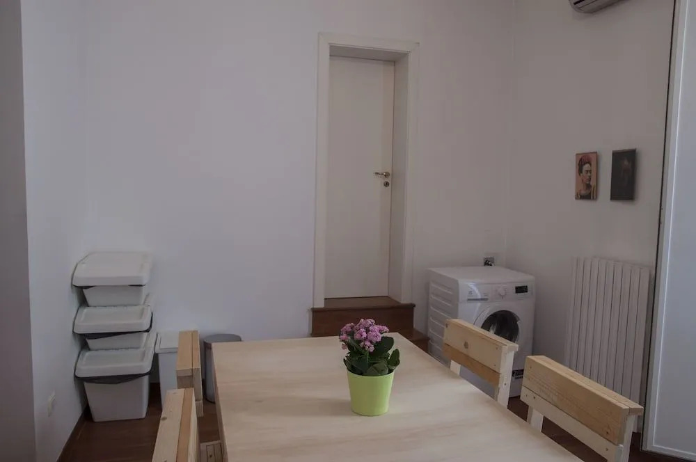 Manzoni House
