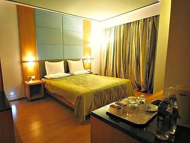 Srinivas Saffron Hotel