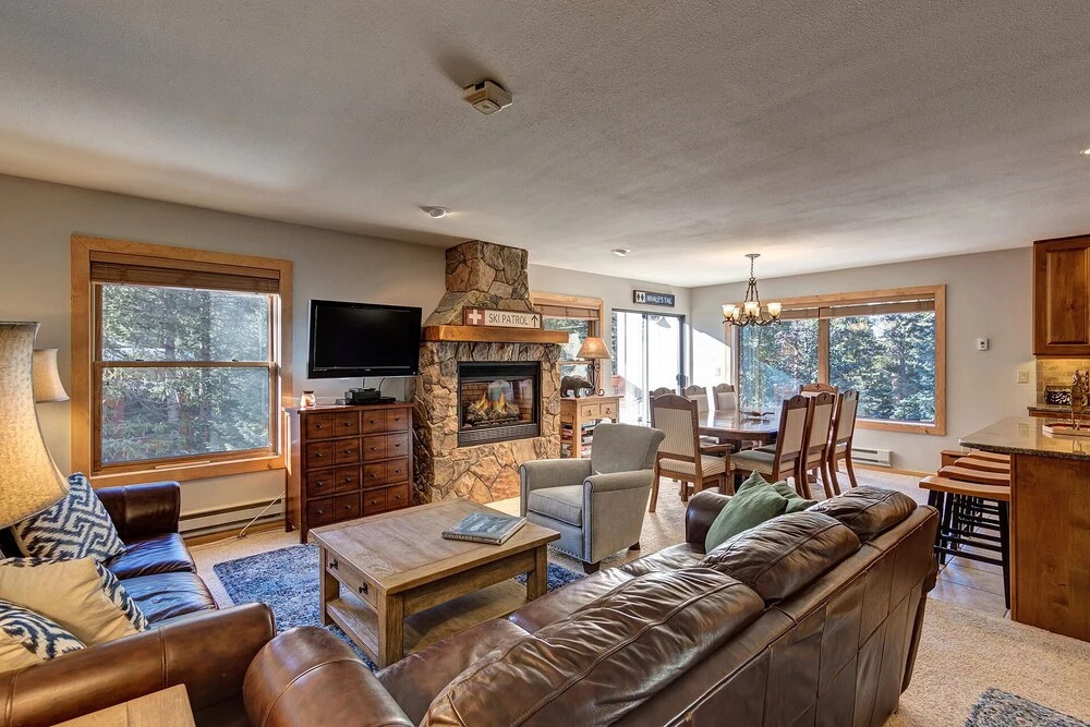 #1715 Tannenbaum II - Right on the River, Super Close to Quicksilver Lift and Walk to Main! 2 Bed, 3 Bath, Perfect Condo for Ski or Summer Getaway!