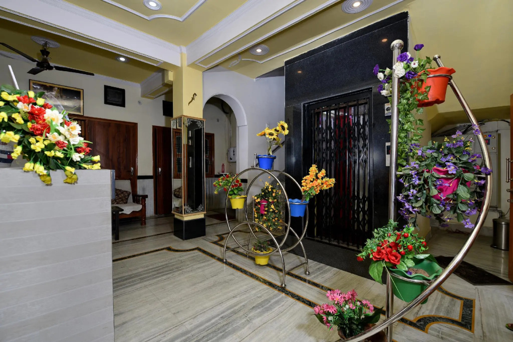 OYO 13086 Temple City Guest House