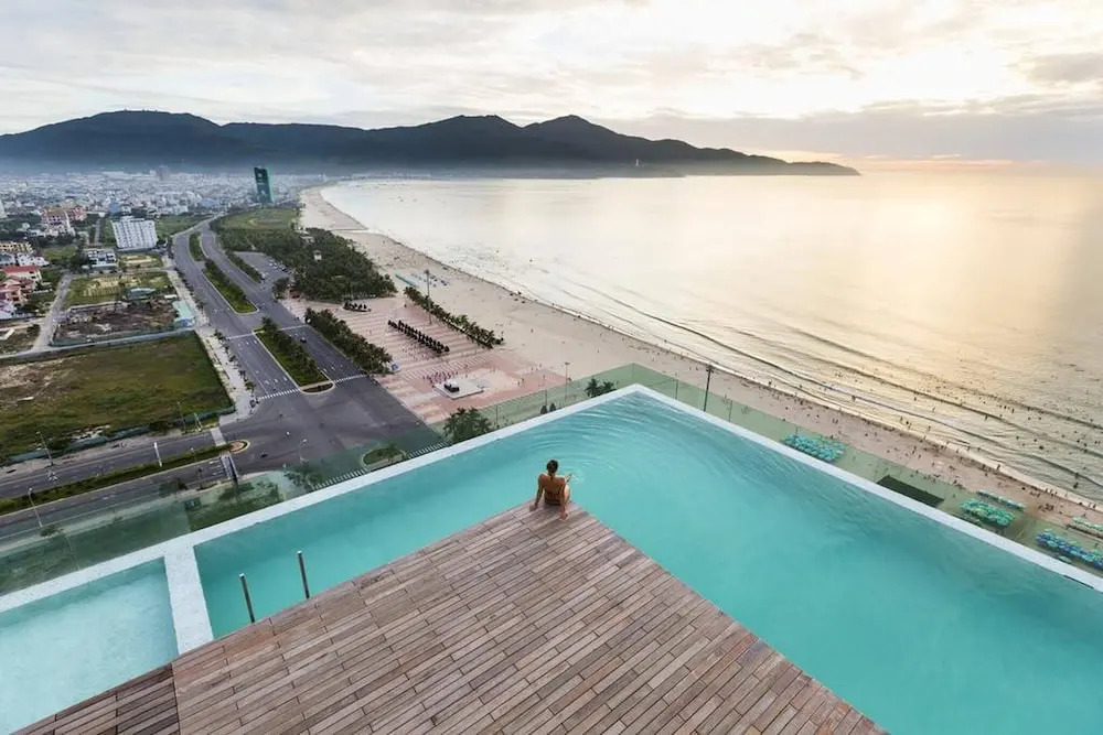 Stunning 80m2 Sea View Apartment, 1-min To Beach