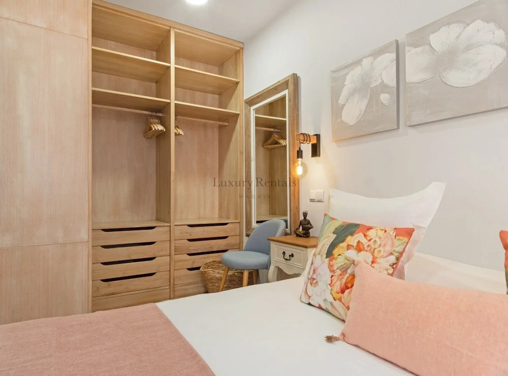 Apartment for 4 in Chamberi ( Plaza Olavide II )