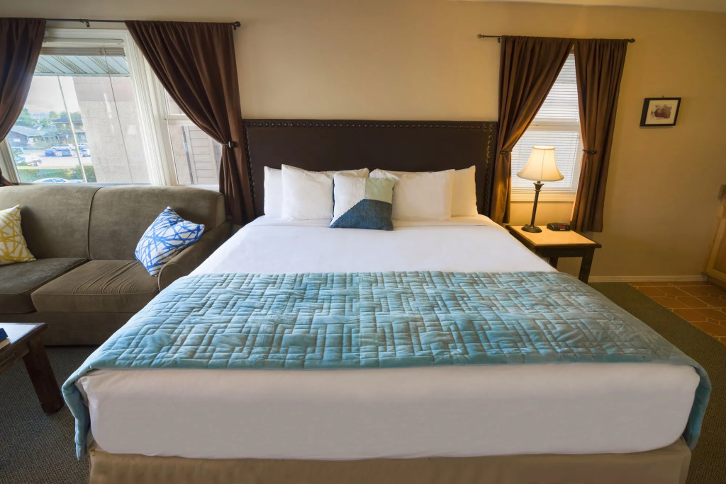 Inn at the Prom Oceanfront