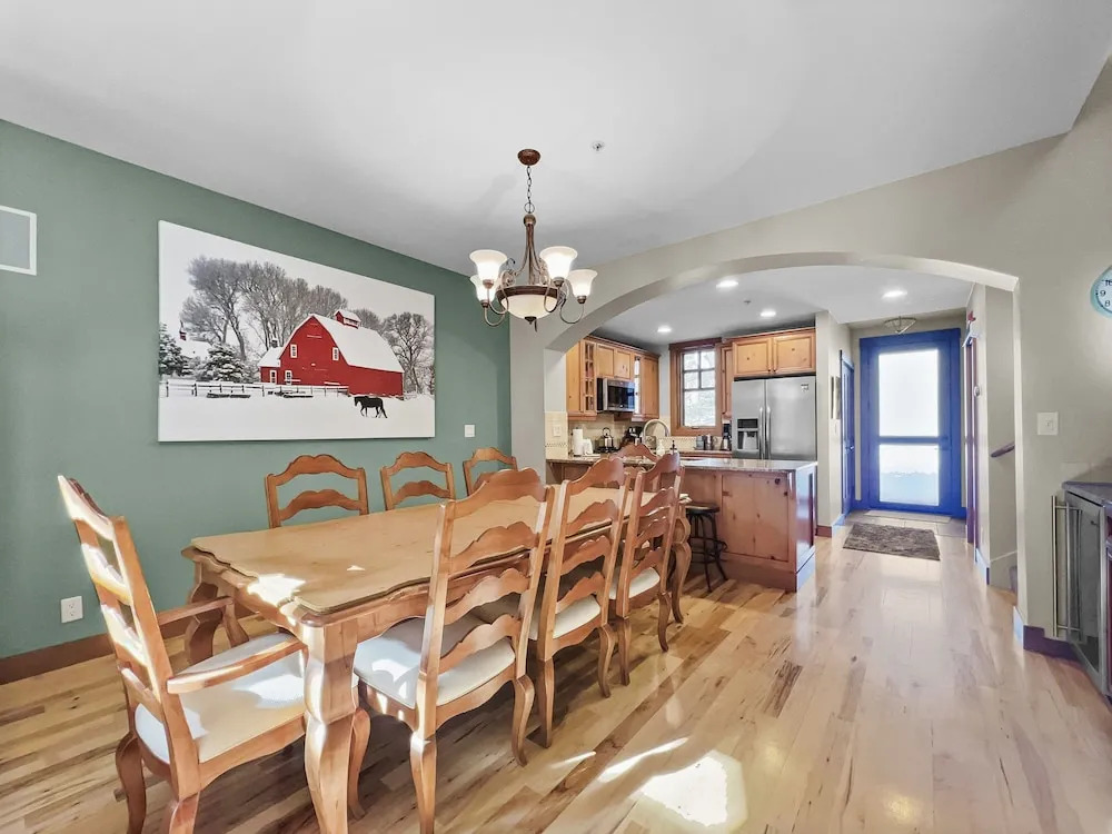 Union Creek Townhome 164b 3 Bedroom Townhouse by RedAwning