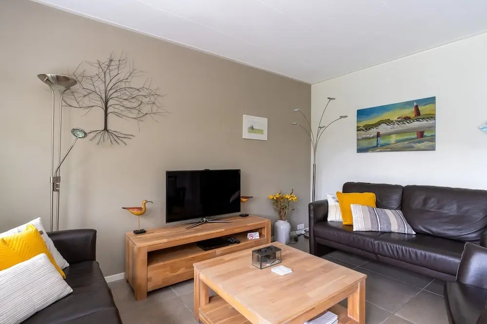 Tastefully Furnished Country House for 6 People