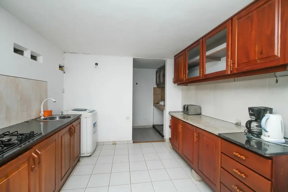 Oyo 467 Lioni Holidays Villa