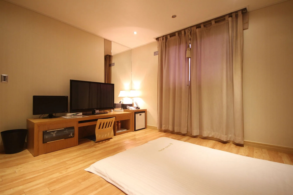Sono Hotel