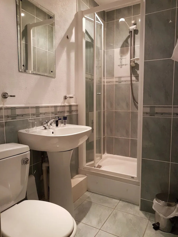 East Claremont Guest House