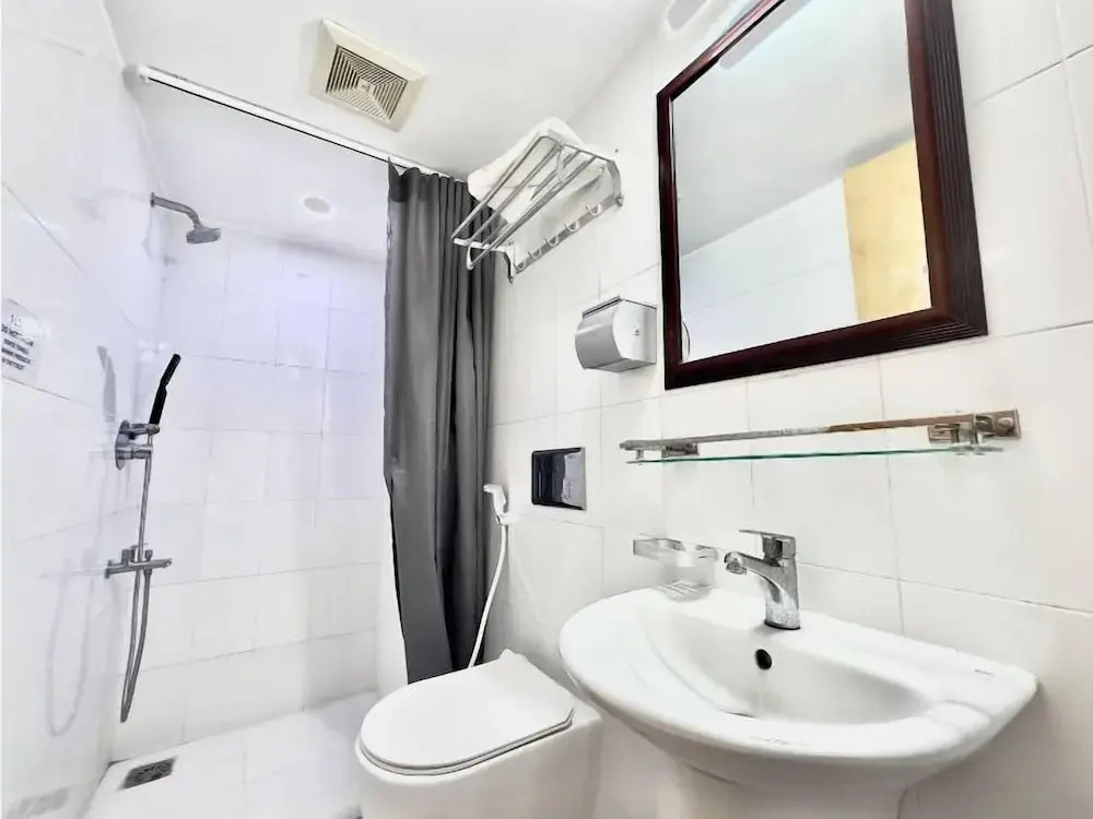 300sqft 5 Studio Gym & Pool Access