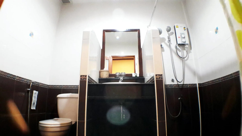Khum Nakhon Hotel