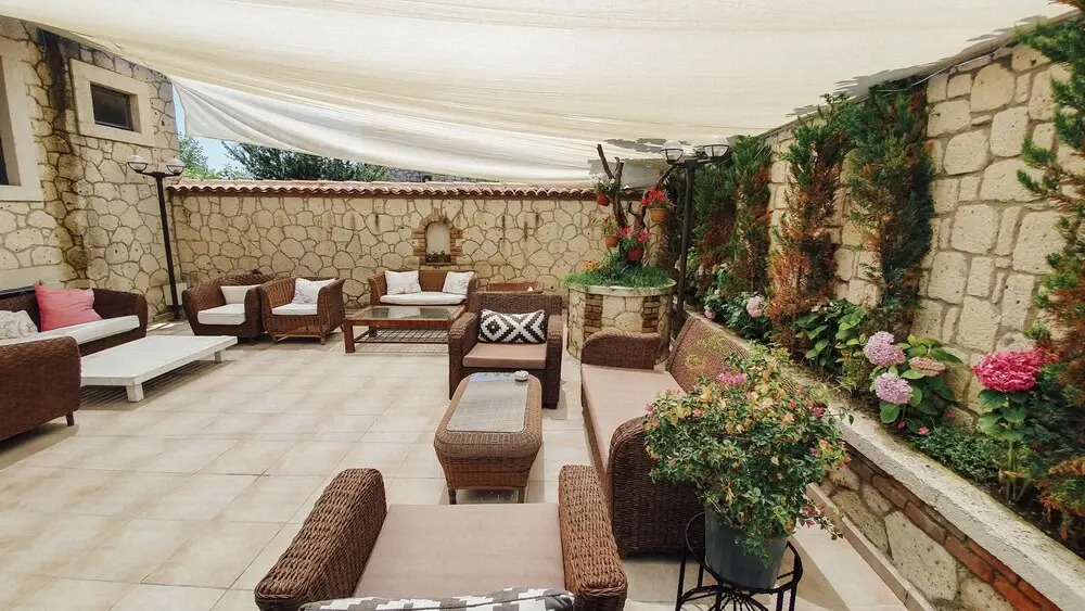 Nobela Hotel