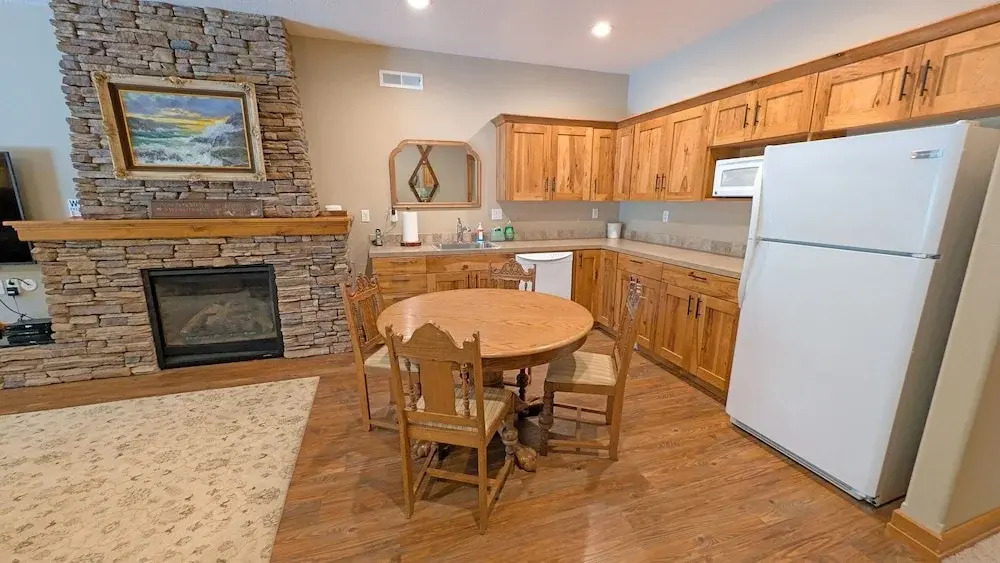 Yellow Pine 32 6 Bedroom Home