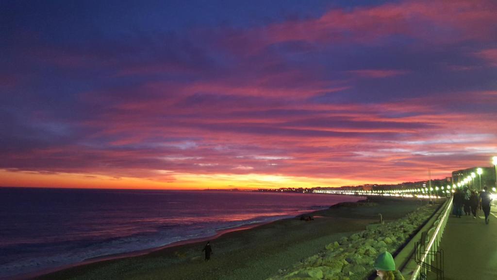 Hotel Flots dAzur Promenade des Anglais