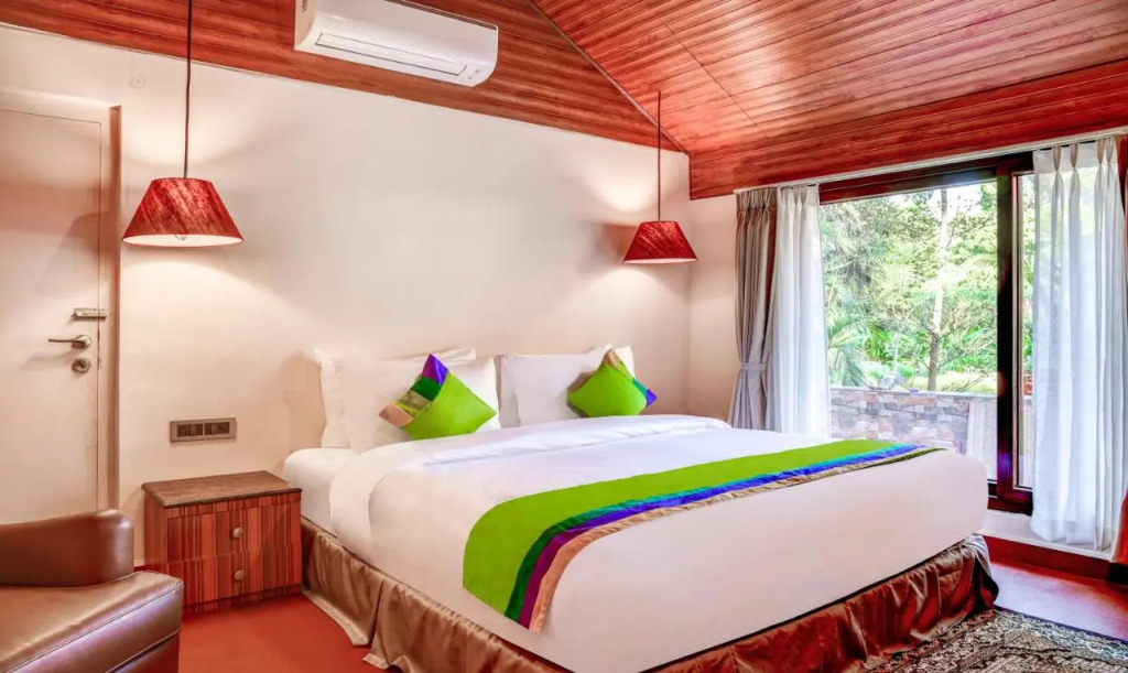 Treebo Premium Blue Mountain Resort with Swimming Pool