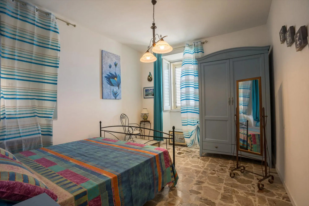 SR-I754-CIRC6AT_X - Maniace sea view apartment