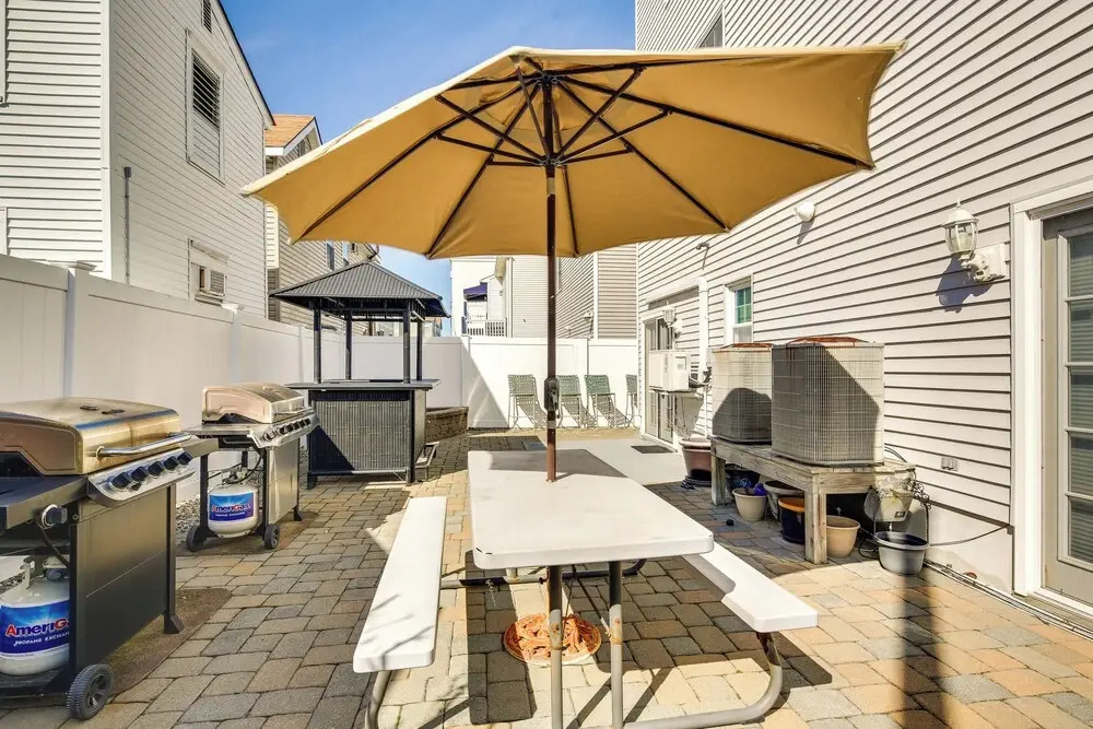 Half-mi to Wildwood Boardwalk: Family-friendly Apt