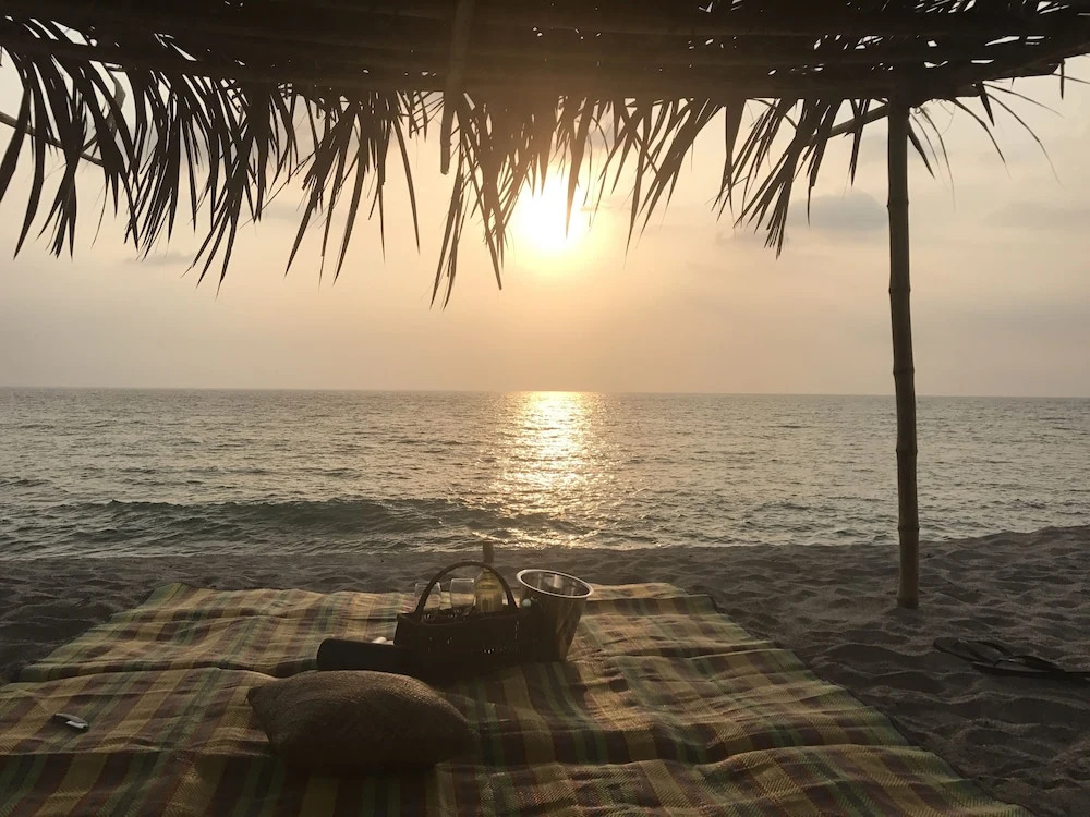 Club Monet Beachfront Resort by Cocotel