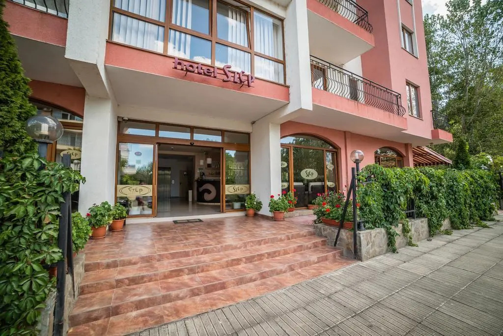 Step Hotel