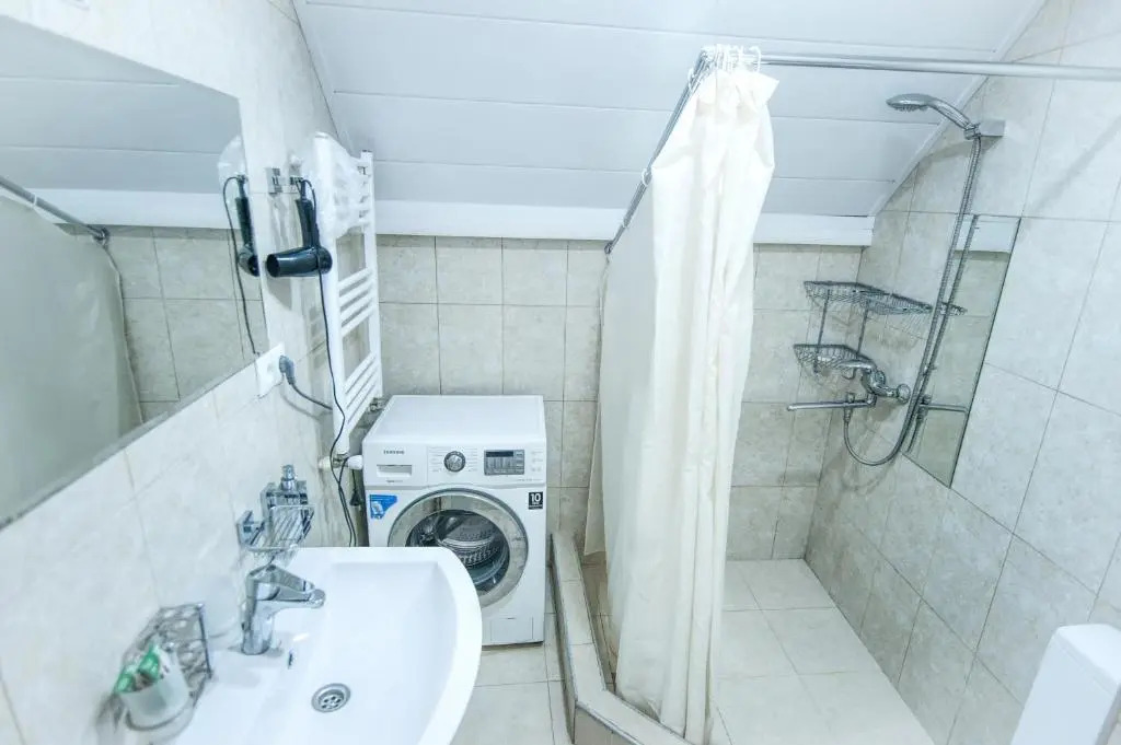 White Apartment Old Tbilisi