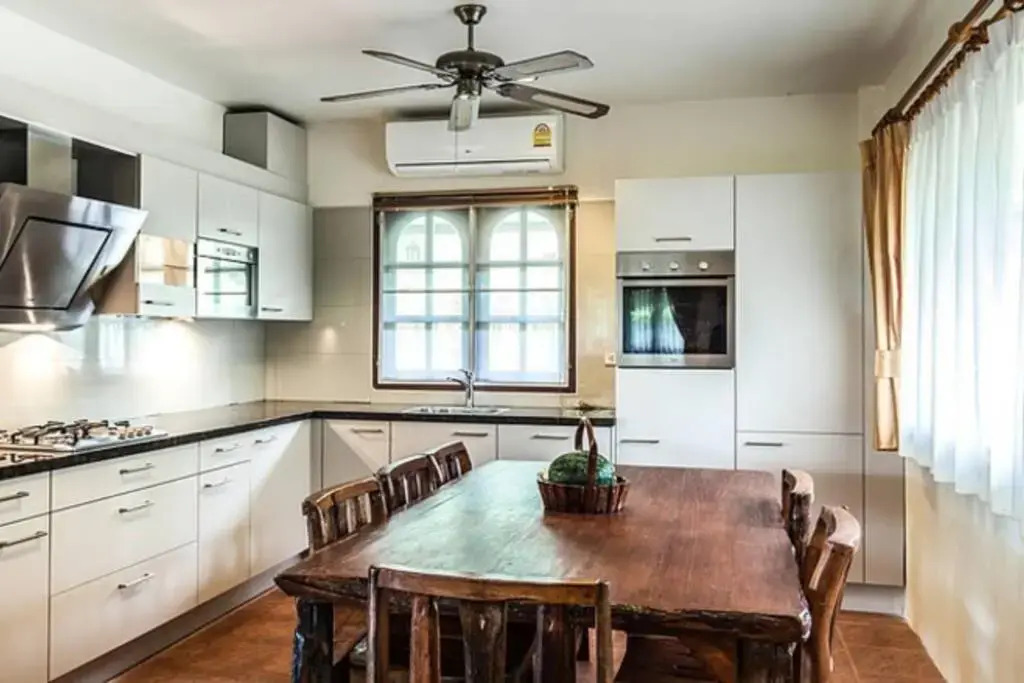 4 Bedroom 5 Palms Villa SDV104-20 seconds walk to beach -By Samui Dream Villas