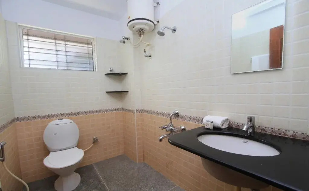 Hotel Sri Sai Comforts By OYO Rooms