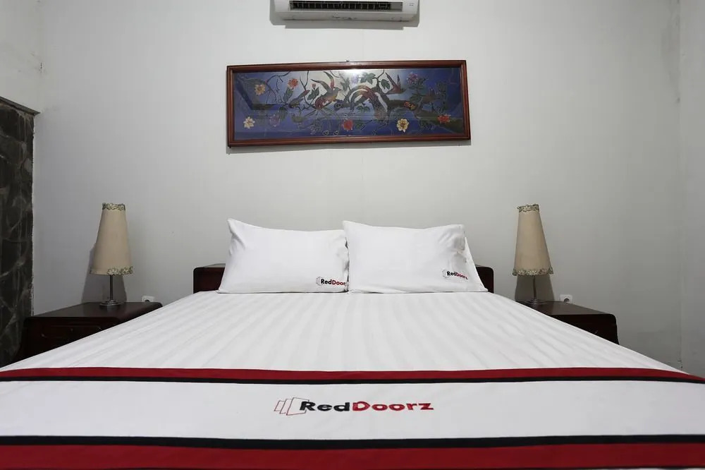 Reddoorz near Lempuyangan Station 2