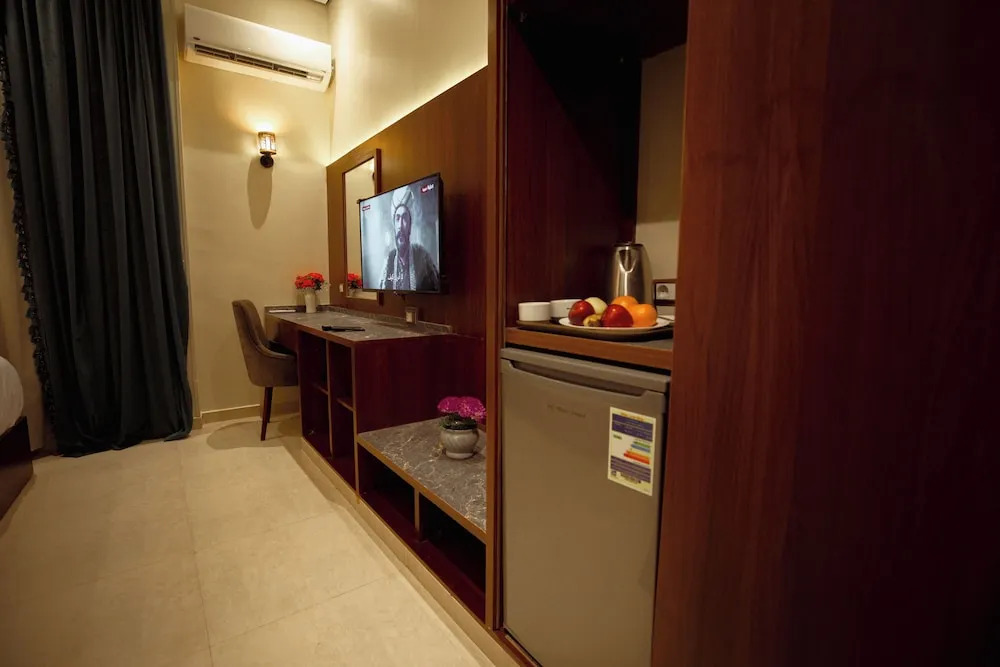 Sama hotel