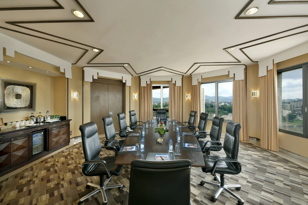 Hilton Yaounde
