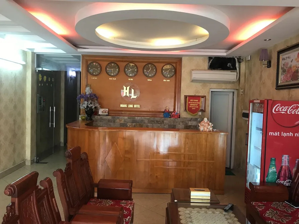 SPOT ON 693 Hoang Long Hotel