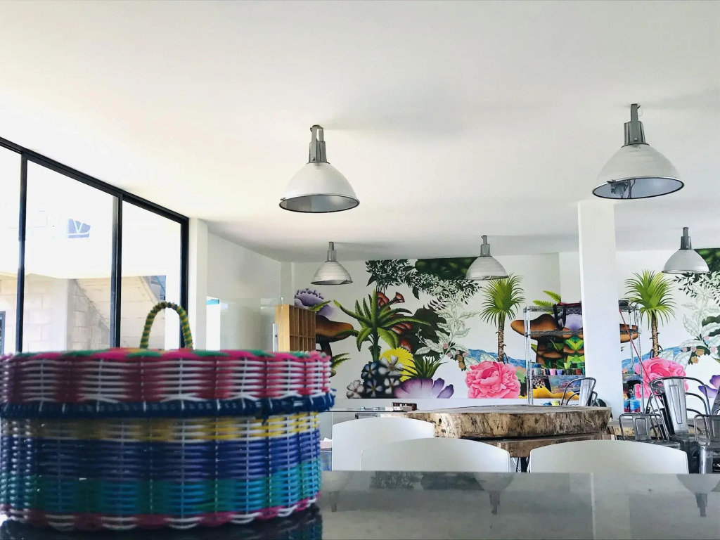 CÁLIDO COSMOS HOTEL
