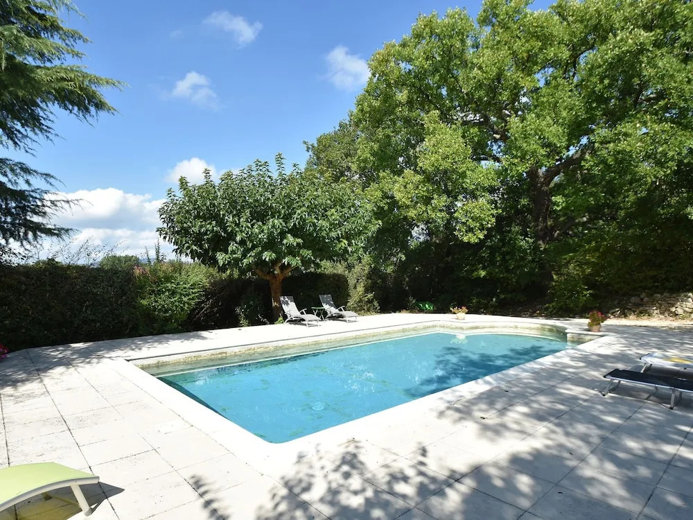Modern Holiday Home in Languedoc-roussillon With Pool