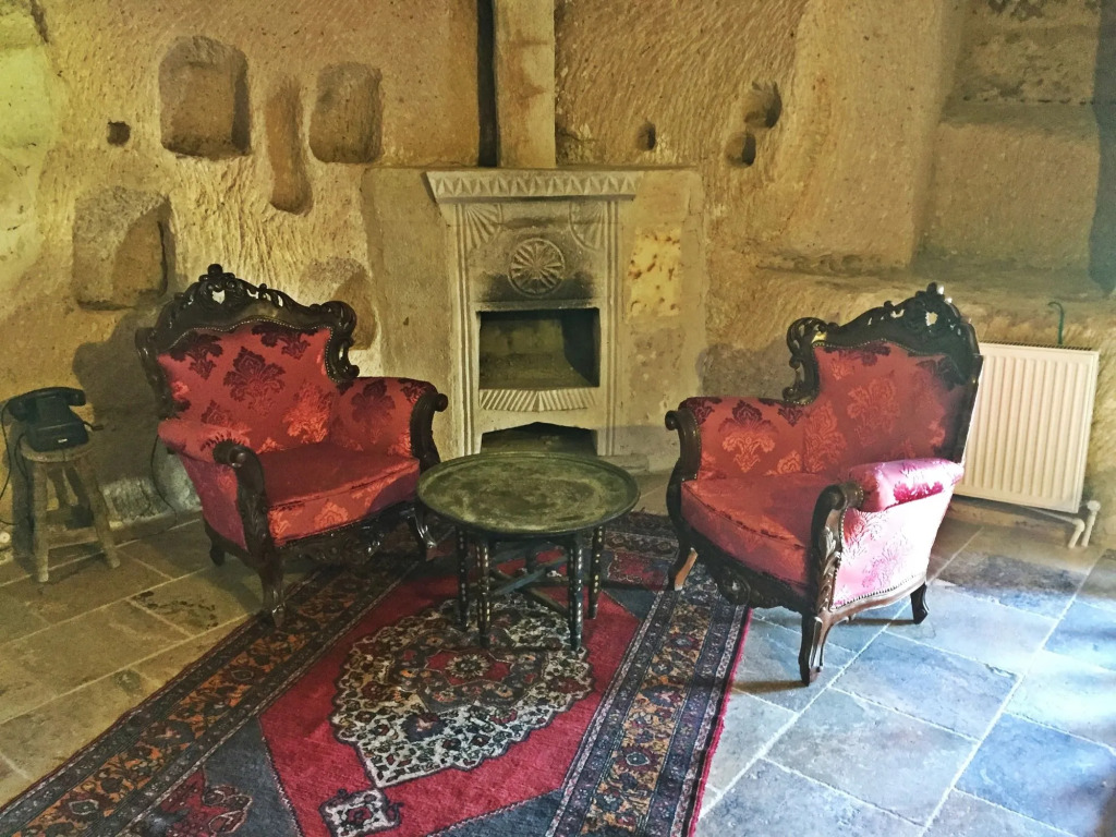 Antique Terrace Cave Suites
