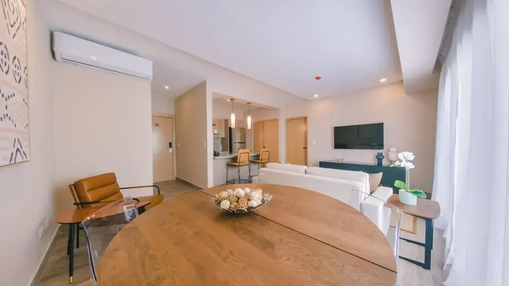 Flat in Regatta II With Breakfast Included 304