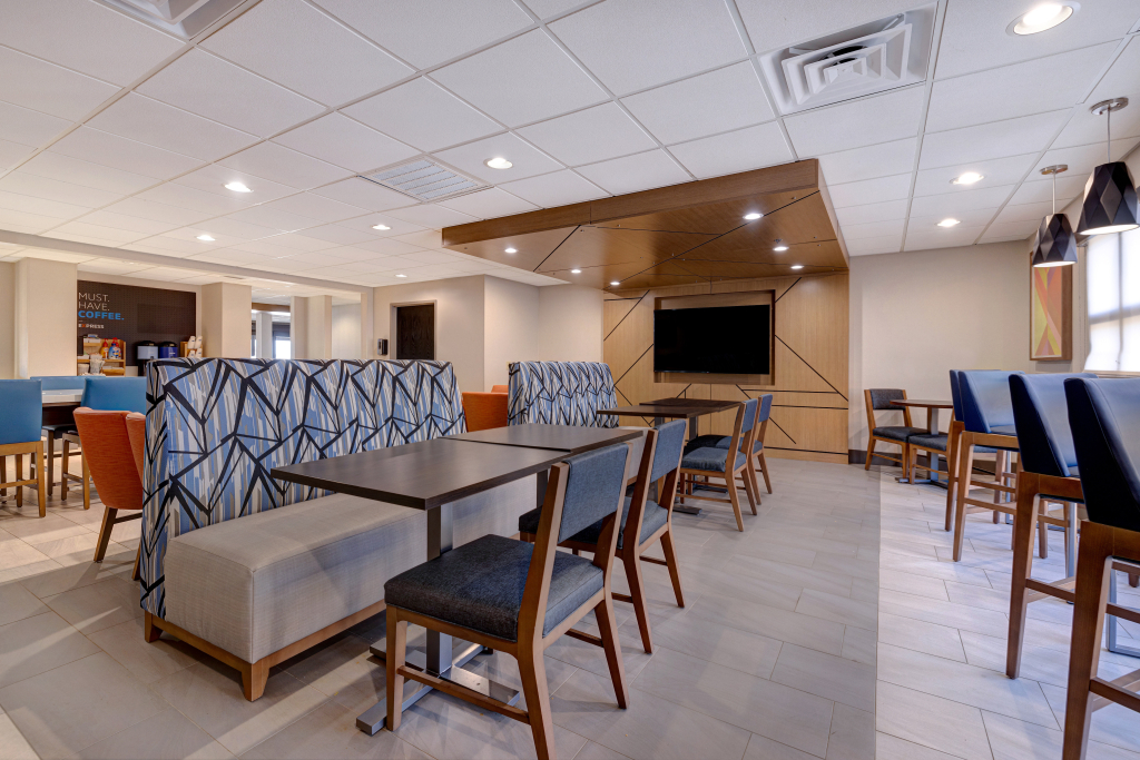 Holiday Inn Express & Suites Omaha Downtown Old Market by IHG