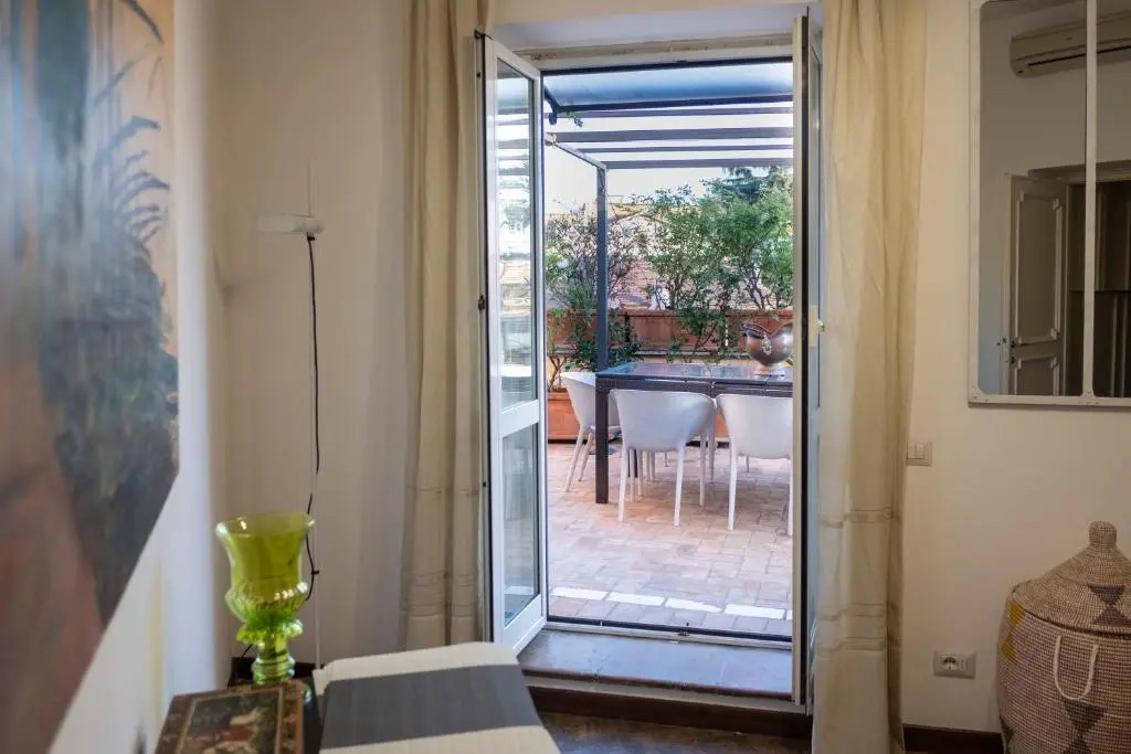 Habitat's Colosseum-Monti 4BR Penthouse with Terrace