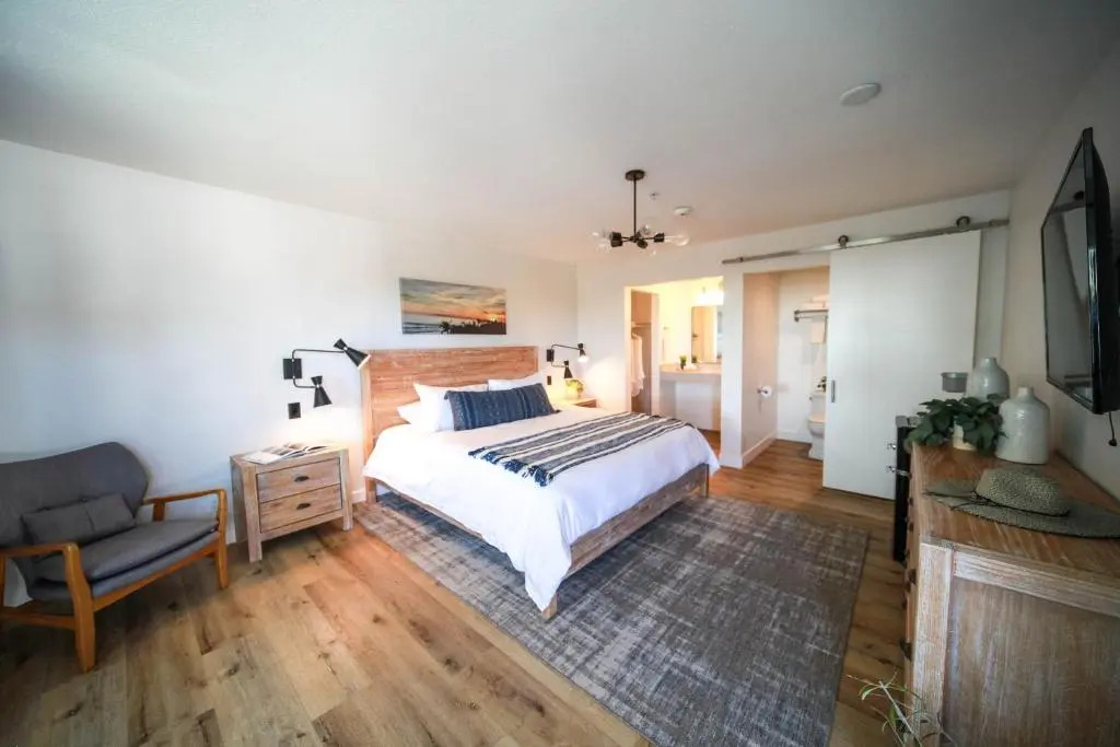 The Surfbreak Hotel