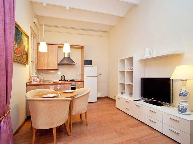 Gracia Torrijos - One Bedroom