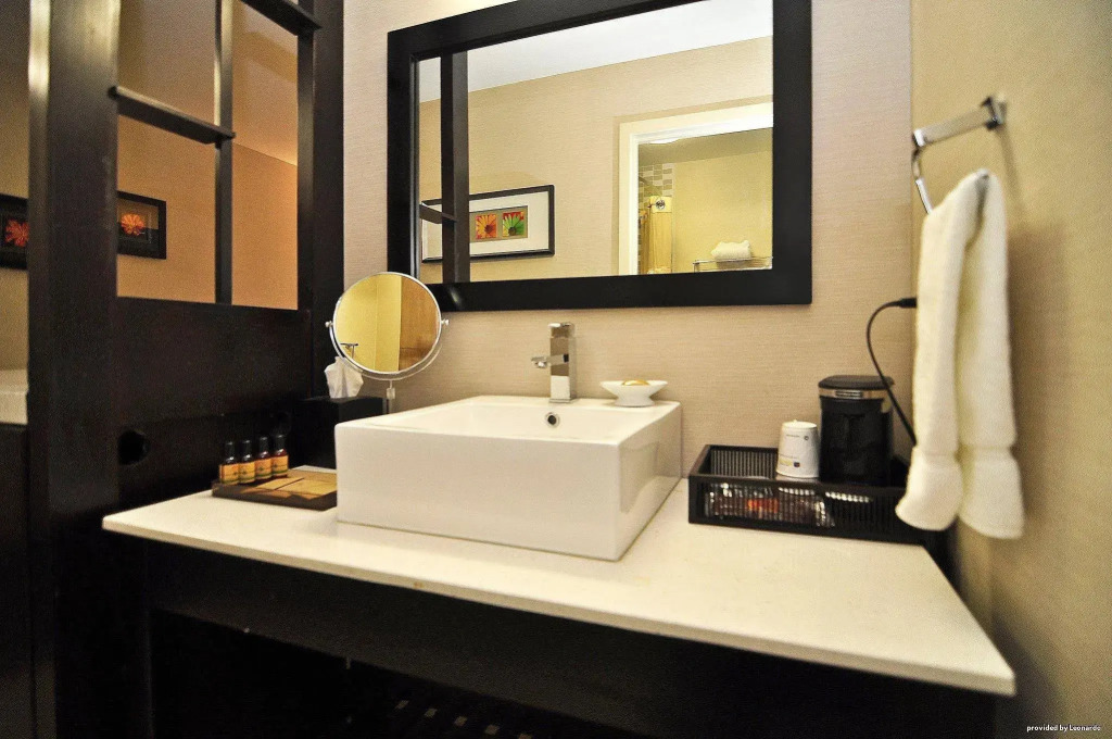 Hotel Indigo Napa Valley by IHG