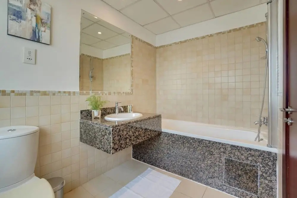 Stylish Apartment, Perfect for Beach Getaway!