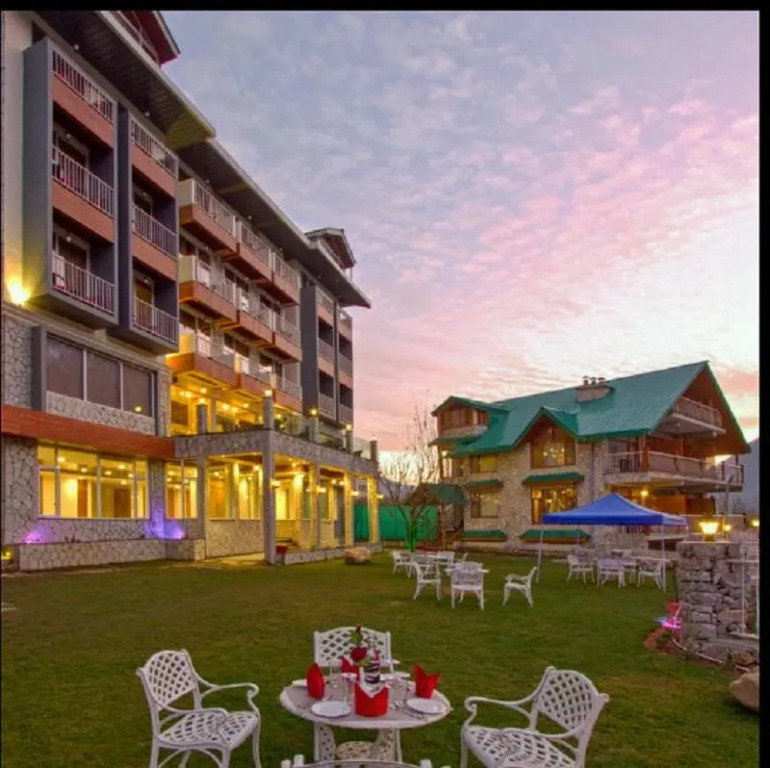 The Whitestone Resorts