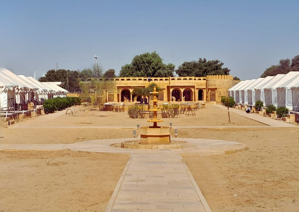Foxoso Luxury Camps