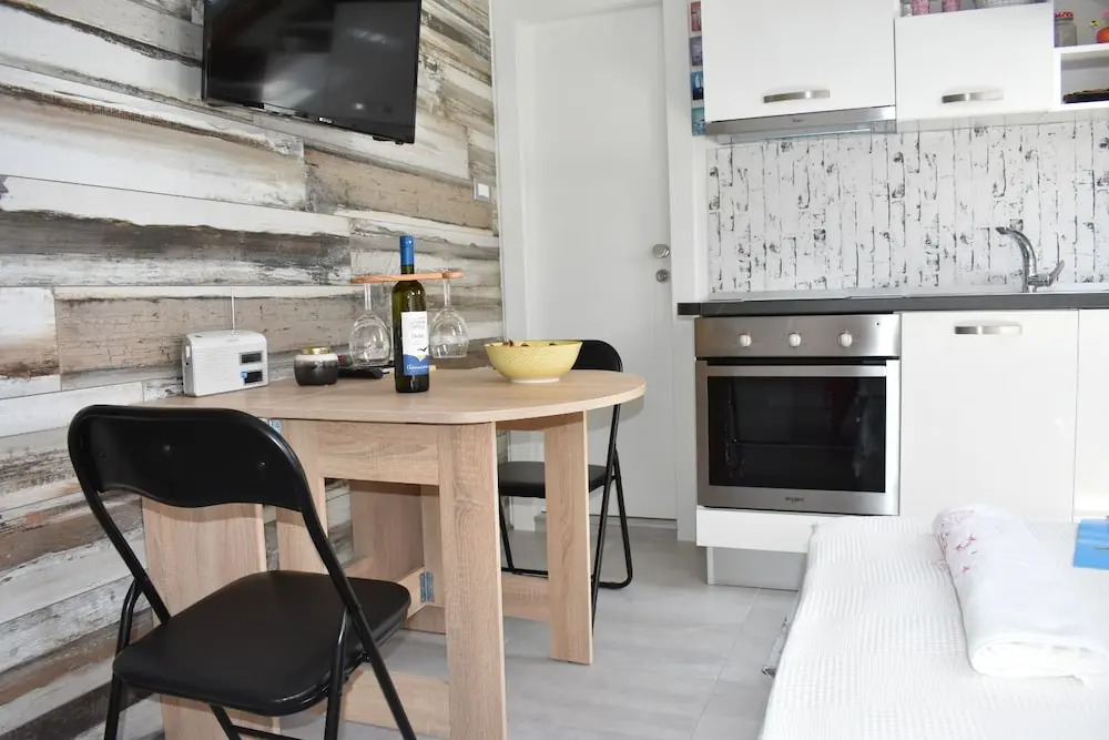 Dante Apartment
