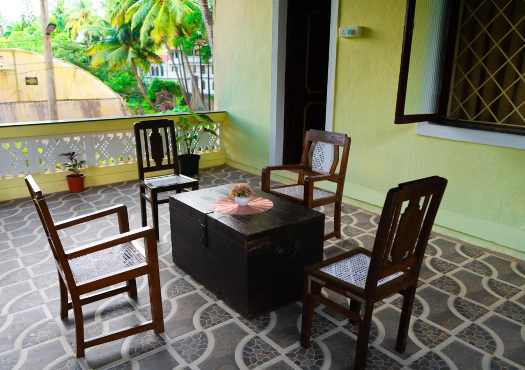 3 bedroom holiday home with free parking & Wi-Fi