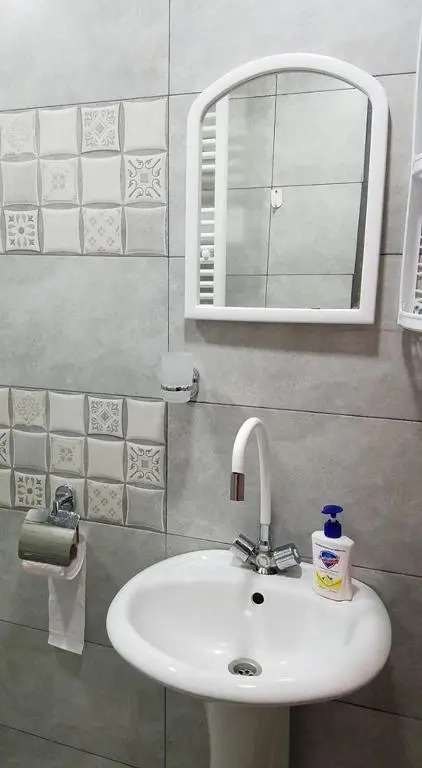 Nonas Guest House