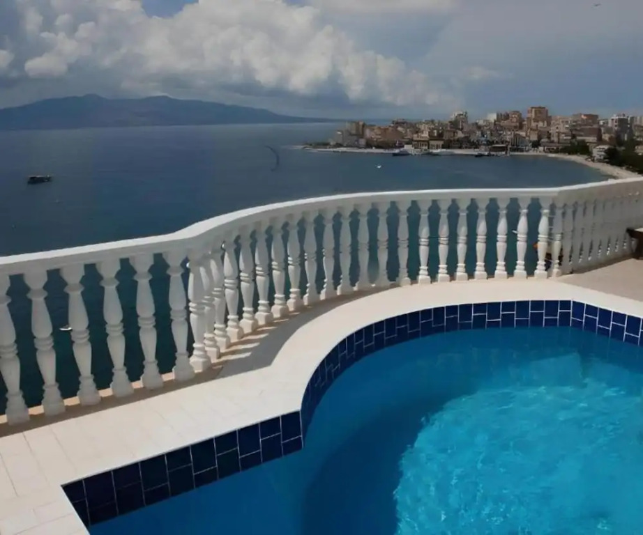 Hotel Di Monte Cristo - Roof Pool