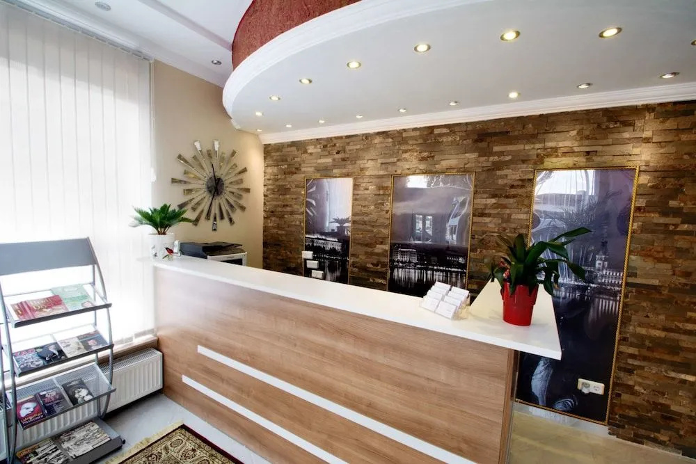 C&S Hotel