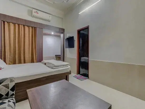 Hotel Basera
